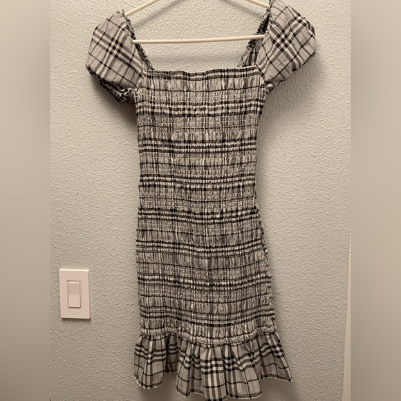 Grey plaid dress - Picture 2 of 3